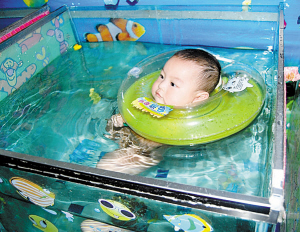 婴儿游泳很火 场馆卫生堪忧--洛阳晚报--河南省
