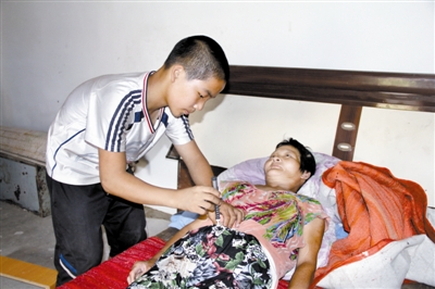 14岁小男子汉,为母撑起一片天--洛阳晚报--河南